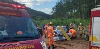 Acidente ocorreu por volta de 16h20, na altura do km 105 da BR-458 — Foto: Divulgação/ Corpo de Bombeiros