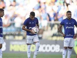 Bruno Rodrigues, de falta, marcou o único gol do Cruzeiro no empate com o Democrata-SL (Foto: Staff Images/Cruzeiro)