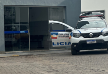 Suspeito tenta despistar PM, mas acaba preso com 20 buchas de maconha em Sete Lagoas