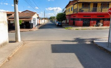 Motociclista fica ferido após acidente envolvendo dois carros no bairro Montreal, em Sete Lagoas