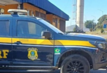 PRF recupera caminhonete furtada horas antes e prende suspeito na BR-040 em Sete Lagoas