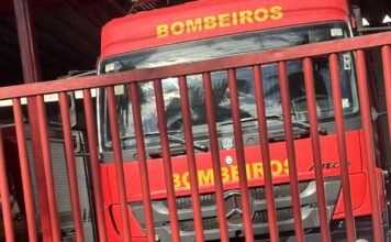 Casa é destruída por incêndio e moradora suspeita de incêndio criminoso em Sete Lagoas