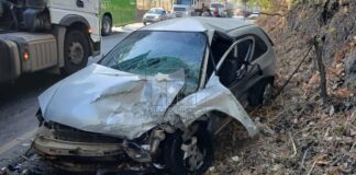 Motorista morre em grave acidente entre dois carros na MG-424, em Prudente de Morais
