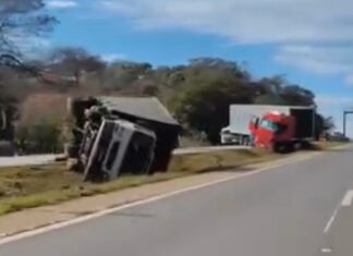 Acidente entre carreta e caminhão interdita a BR-040 no sentido Sete Lagoas