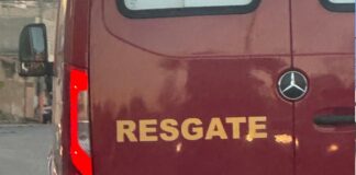 Motociclista sofre acidente com carro e recusa atendimento dos Bombeiros em Sete Lagoas
