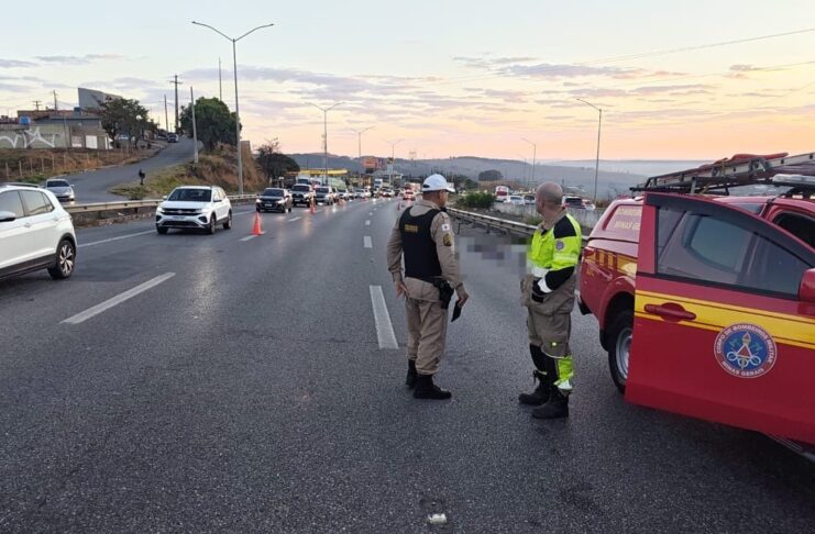 Mulher de 22 anos morre atropelada na MG-10, em Vespasiano; motorista foge sem prestar socorro